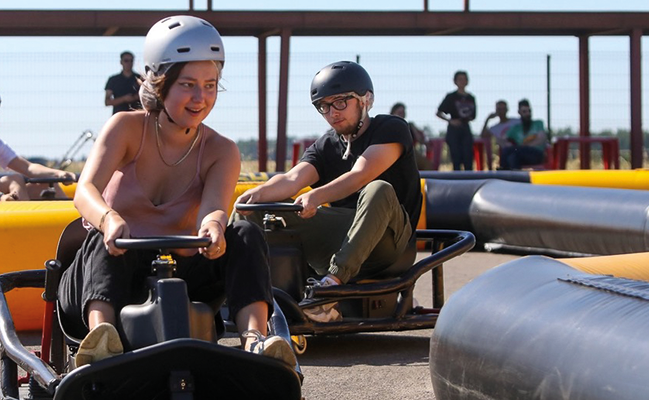 649x400 KARTING.png