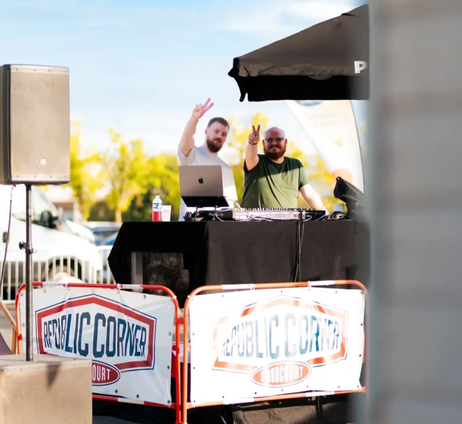 Republic corner Cosmic Boom Poitiers South Bay 2025